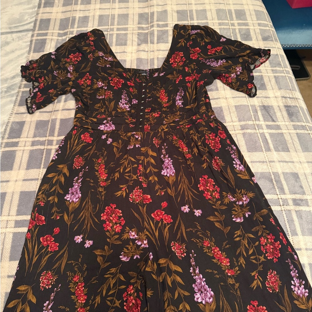 American Eagle Floral Jumpsuit Size 14